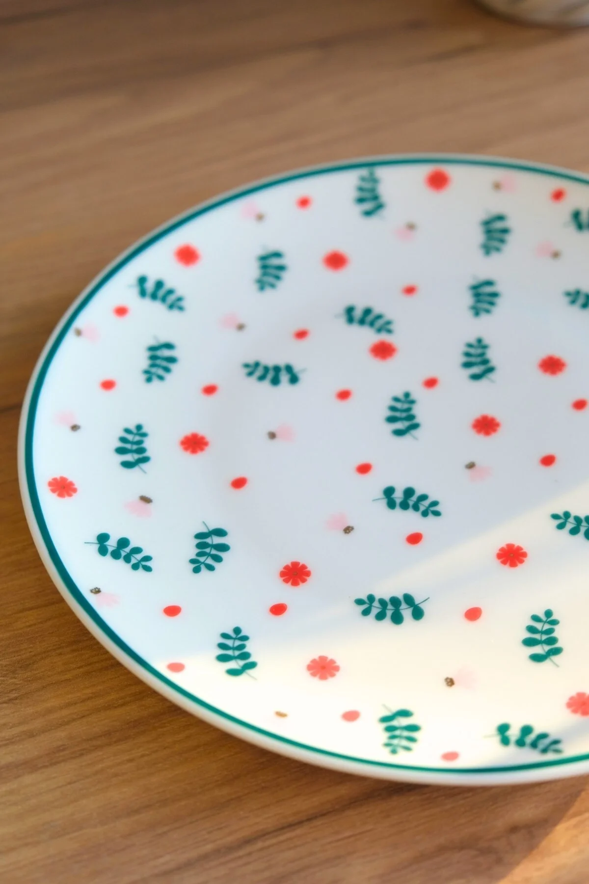 Tabak Evi Porselen Yeşil Çiçekli Pasta Tabağı Yeşil Fileli 20,50cm - tabakevi Görsel 3