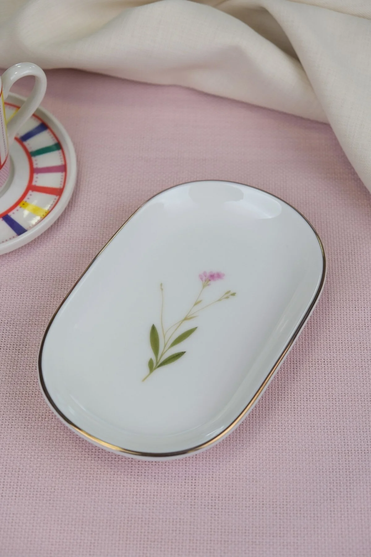 Tabak Evi Porselen Natura Çuha Altın Yaldızlı Oval Kayık Tabak 18x11x2,50cm Tekli - tabakevi Görsel 3