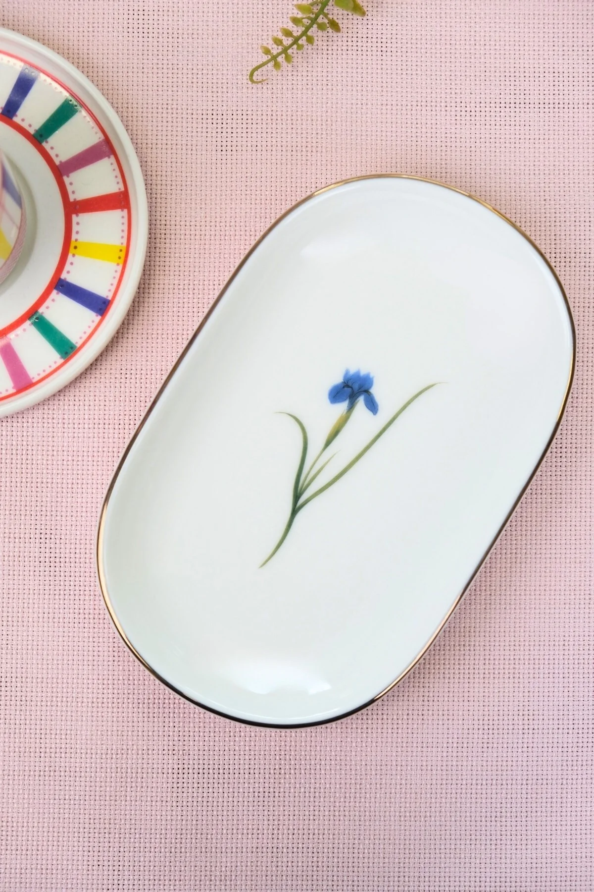 Tabak Evi Porselen Natura İris Altın Yaldızlı Oval Kayık Tabak 18x11x2,50cm Tekli - tabakevi Görsel 3
