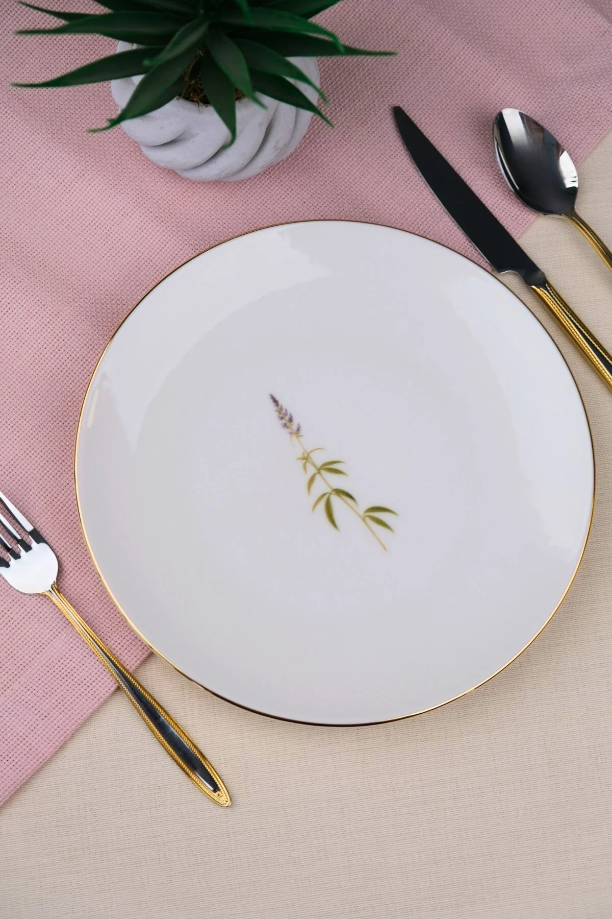 Tabak Evi Porselen Natura Salkım Altın Yaldız Pasta Tabağı 20,50cm Tekli - tabakevi Görsel 2