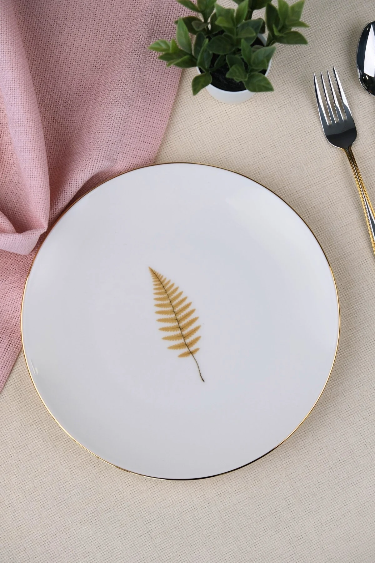 Tabak Evi Porselen Natura Fern Altın Yaldız Pasta Tabağı 20,50cm Tekli - tabakevi Görsel 3