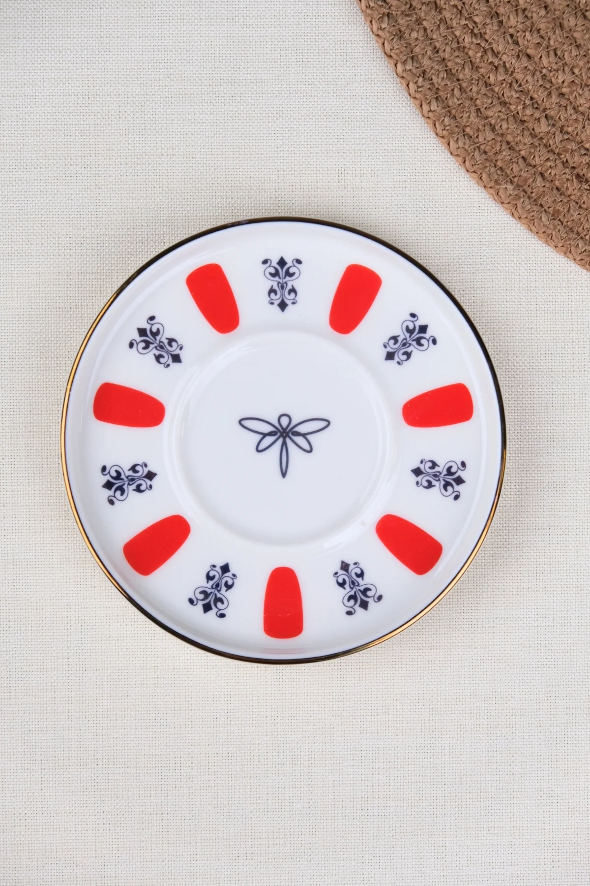 Tabak Evi Porselen Acem Zade Kırmızı Çay Tabağı 11,8cm Tekli
