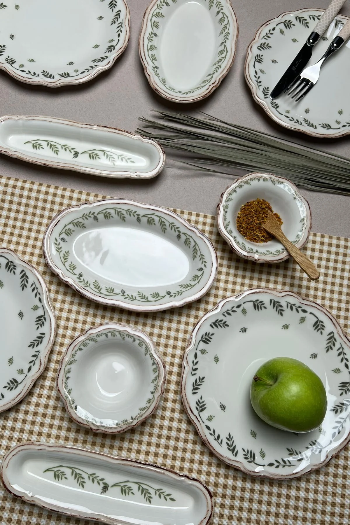 TABAK EVİ Stoneware Flower Green Kahvaltı Takımı 6 Kişilik 14 Parça - tabakevi Görsel 3