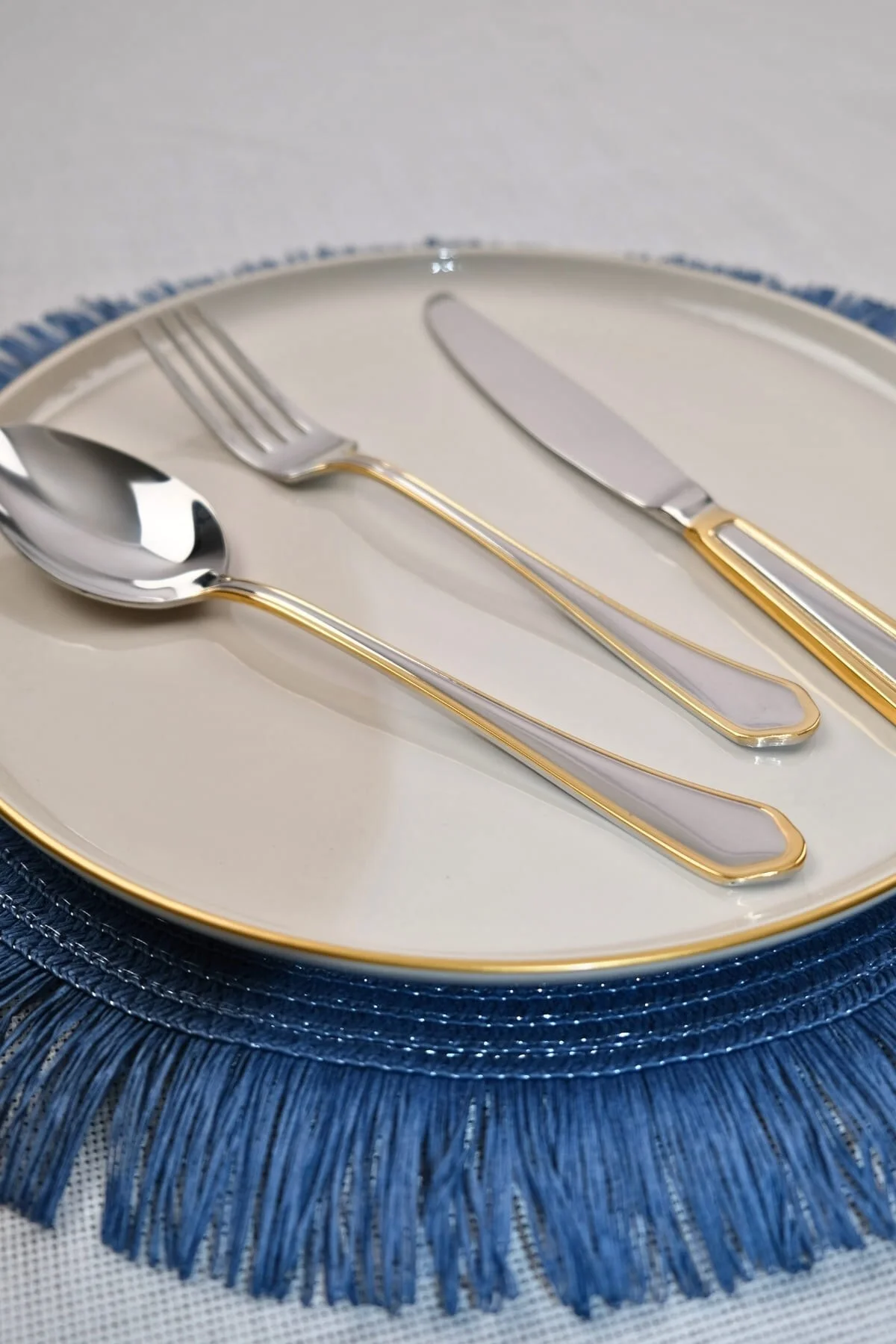 Mira Gold Tatlı Çatal Kaşık Bıçak Takımı 18/10 Paslanmaz Çelik 6 Kişilik 18 Parça - Lugga Görsel 4