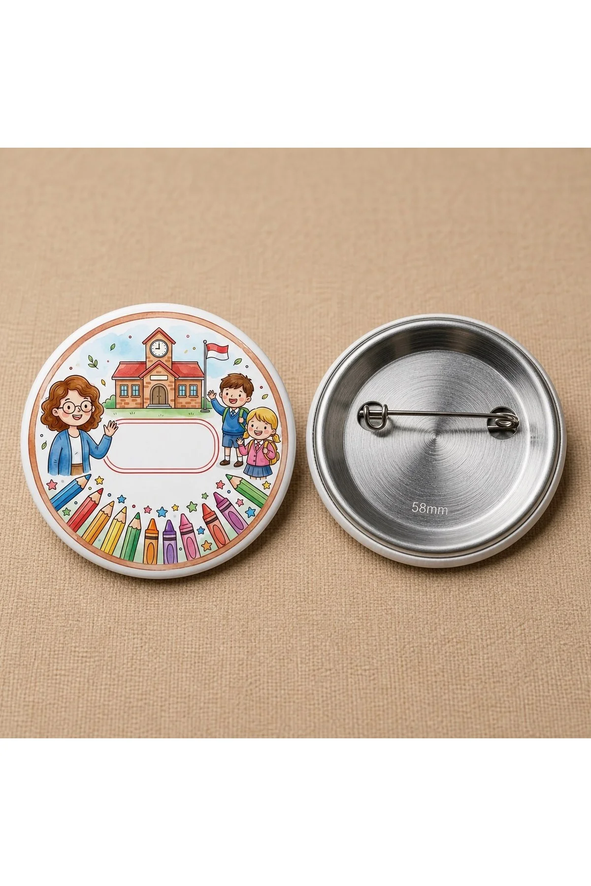 Okul Bahçesi - Renkli Kalem Çerçevesi - Okul ve Öğrenci Temalı 58mm İğneli Metal Buton Rozet