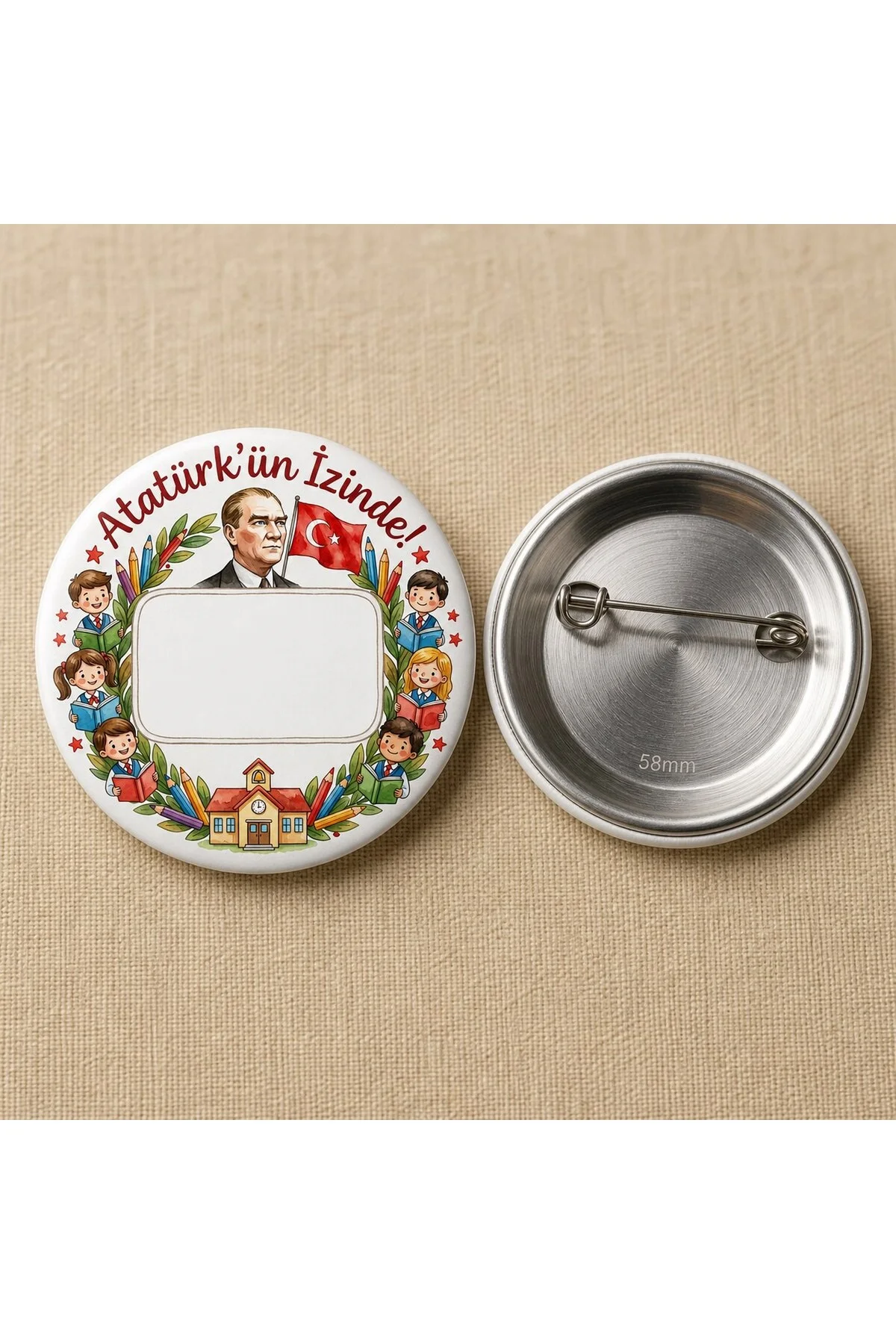 Atatürk'ün İzinde - Defne Çerçeveli - Okul ve Öğrenci Temalı 58mm İğneli Metal Buton Rozet