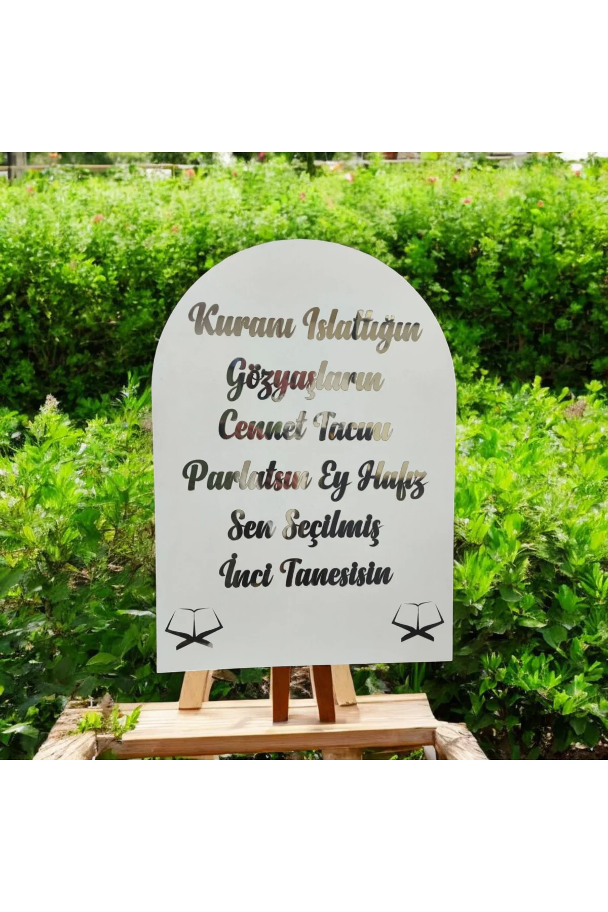 Hafızlara Özel Cennet Tacı Temalı Ahşap Karşılama Panosu - 50x70 cm | Gold &amp; Gümüş Harf