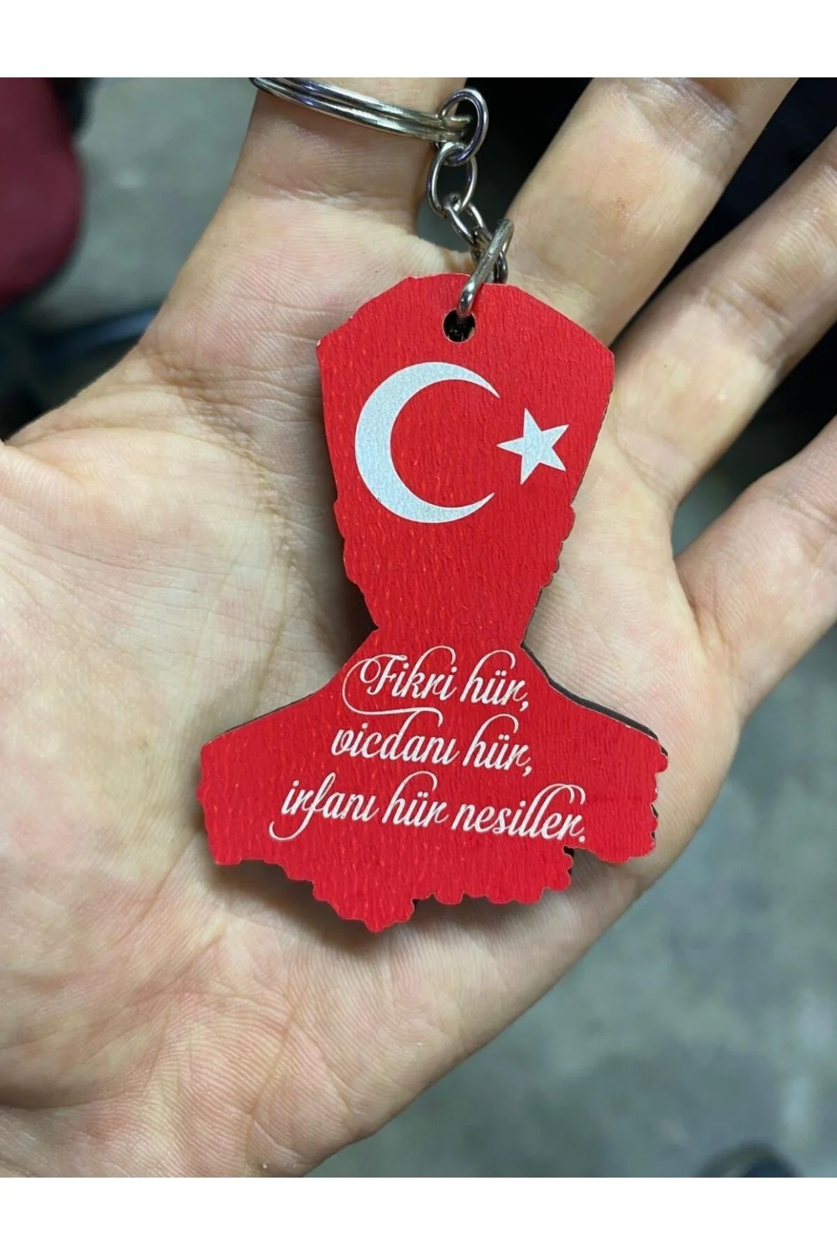 Atatürk Portreli ve Ay Yıldızlı Ahşap Anahtarlık 1-Adet Kişiselleştirilebilir Kutulu - Fikart Görsel 2