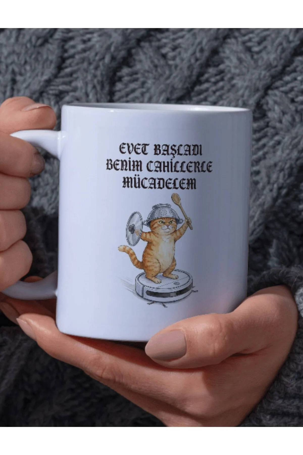 "Evet Başladı Benim Cahillerle Mücadelem" Yazılı Kupa Bardak - Fikart Görsel 2