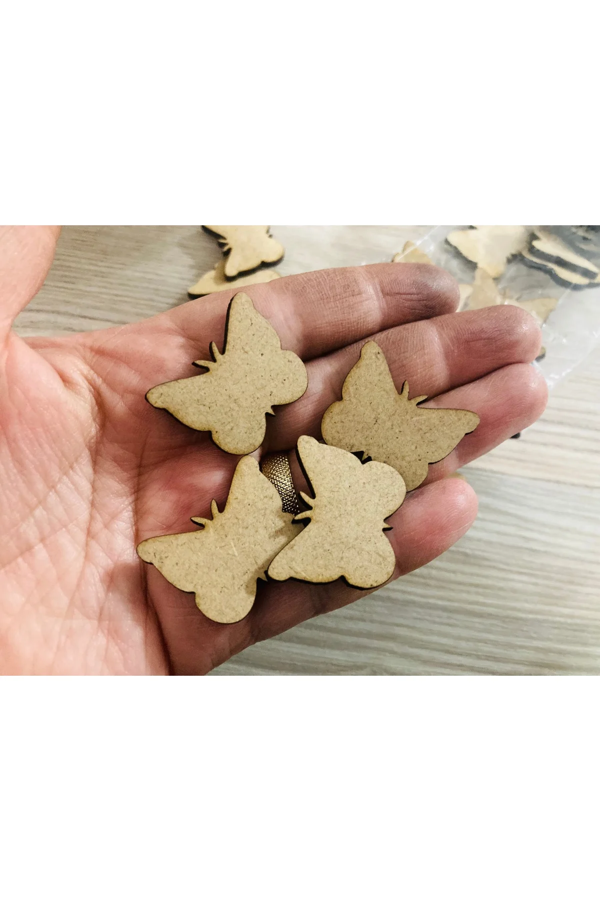 20 Adet Ahşap 3 Cm Boyanabilir Kelebek Hediyelik Süsleme Ürünü Ahşap Kelebek - guluslazerkesim Görsel 2