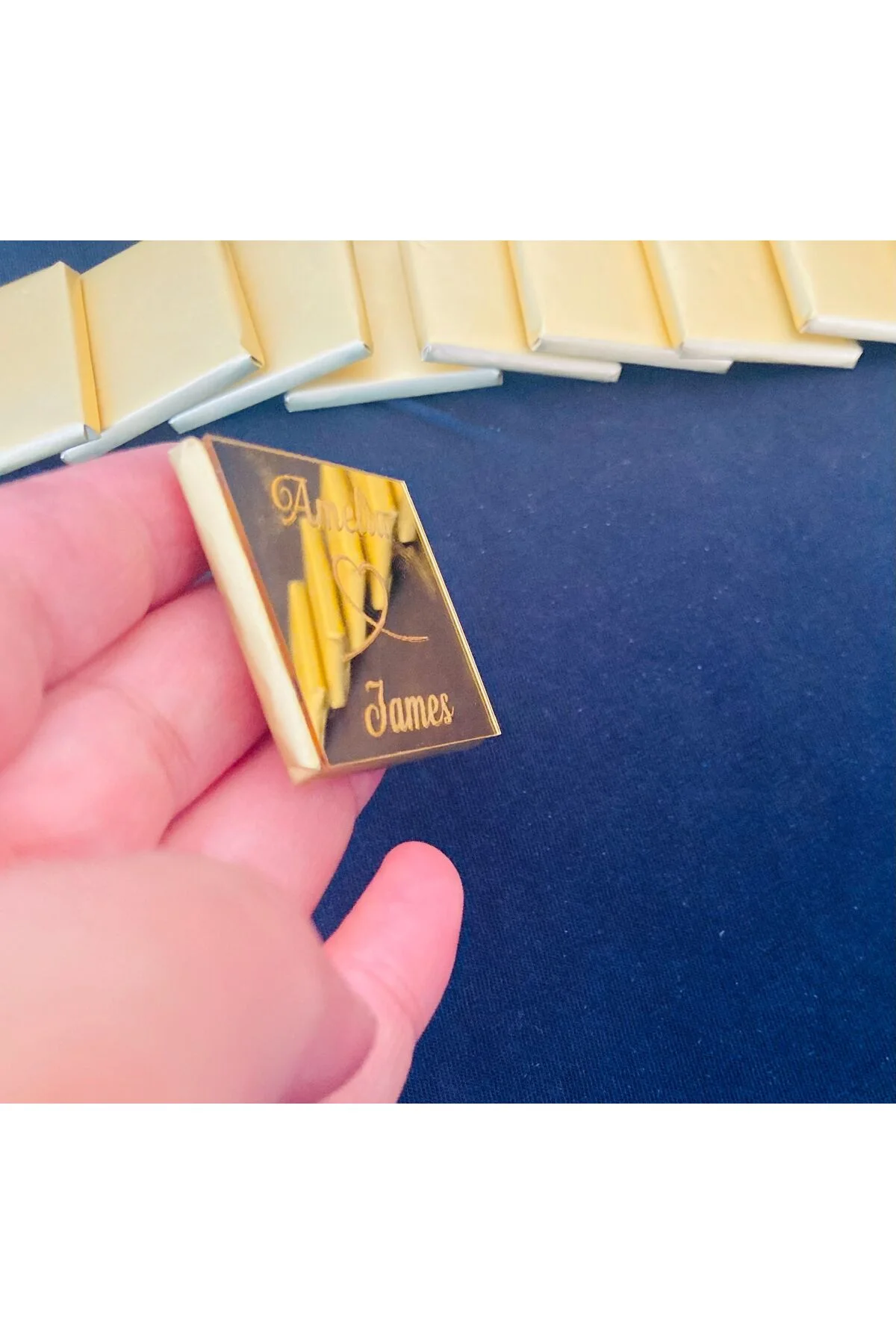 20 ADET GOLD PLEKSİ YAZILI NİKAH NİŞAN SÖZ DÜĞÜN ÇİKOLATASI HEDİYELİK ÇİKOLATA PLEKSİ ÇİKOLATA - guluslazerkesim Görsel 2