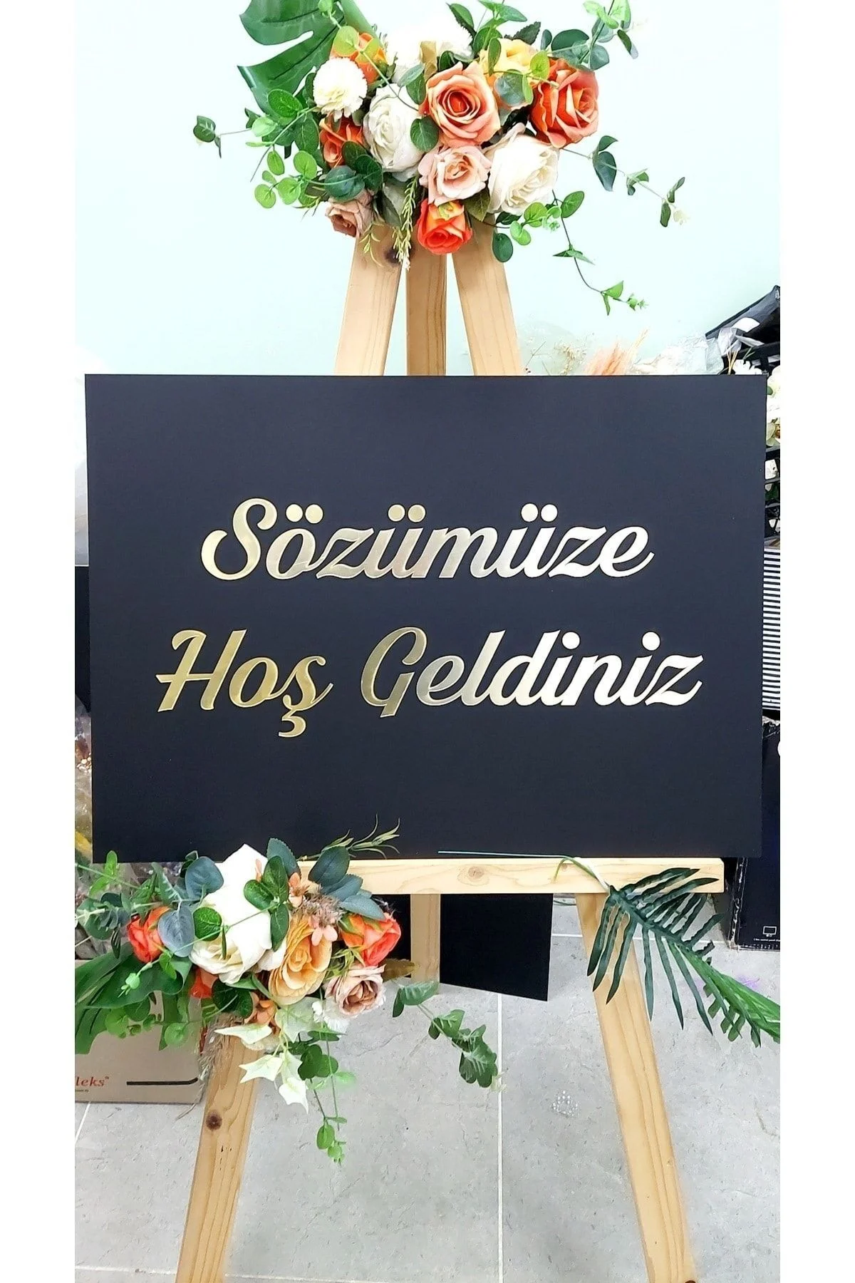 Nişanımıza Hoş Geldiniz Siyah Zemin Gold Pleksi Yazılı Karşılama Panosu - Seyyar Atölye Görsel 2
