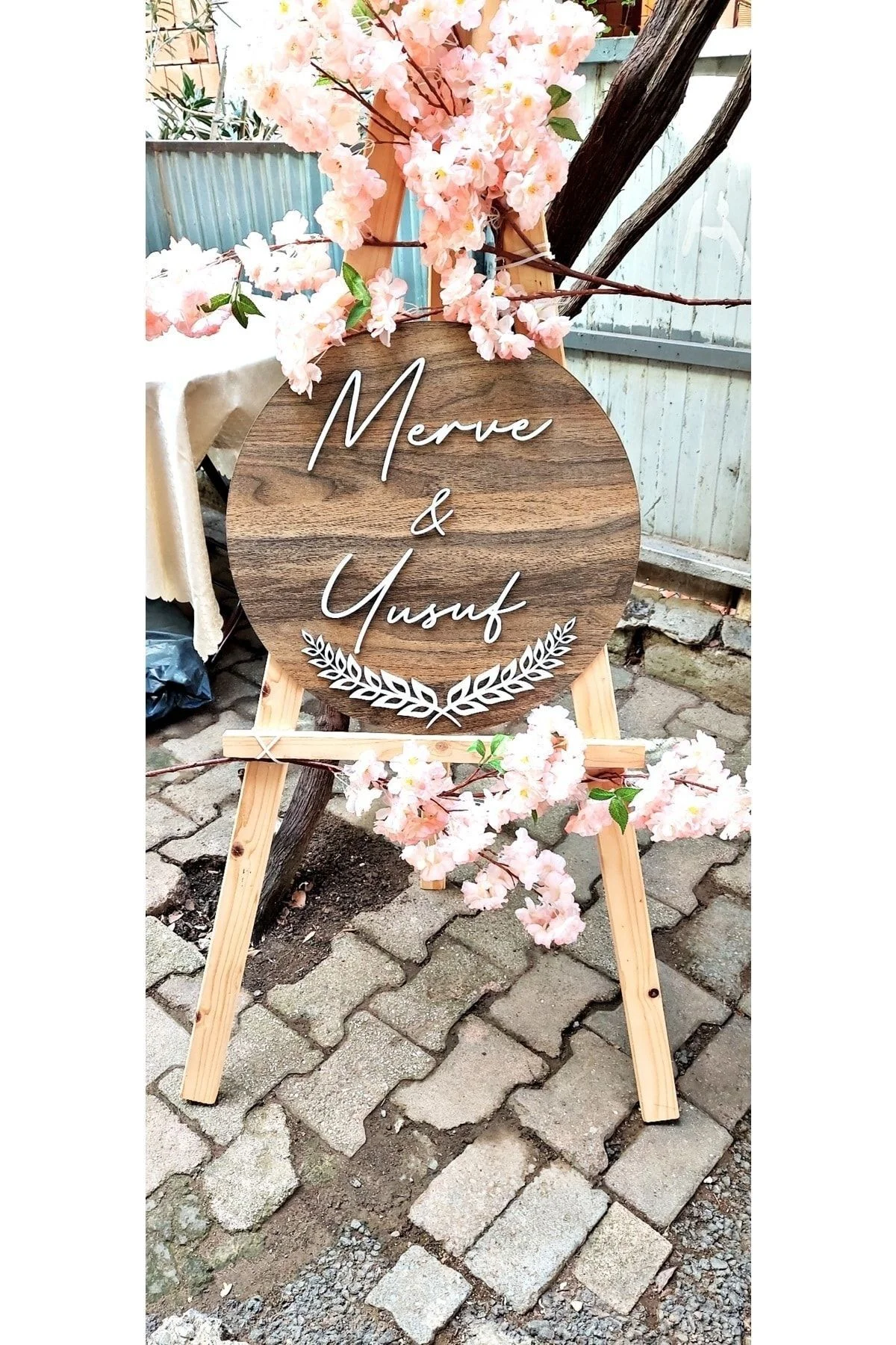 Kişiye Özel 50x50 Cm Ahşap Mdf Beyaz Yazı Yuvarlak Karşılama Panosu