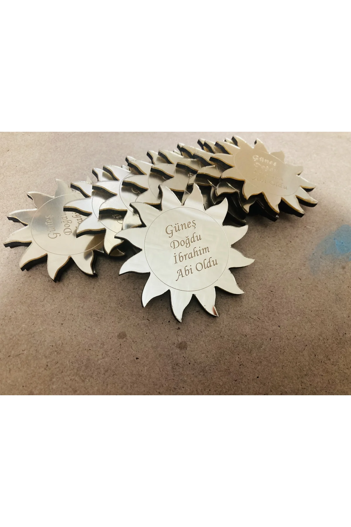 25 ADET PLEKSİ GÜNEŞ MAGNET GÜNEŞ DESENLİ BEBEK DOĞUM MEVLÜT HATIRASI MAGNET - guluslazerkesim Görsel 2